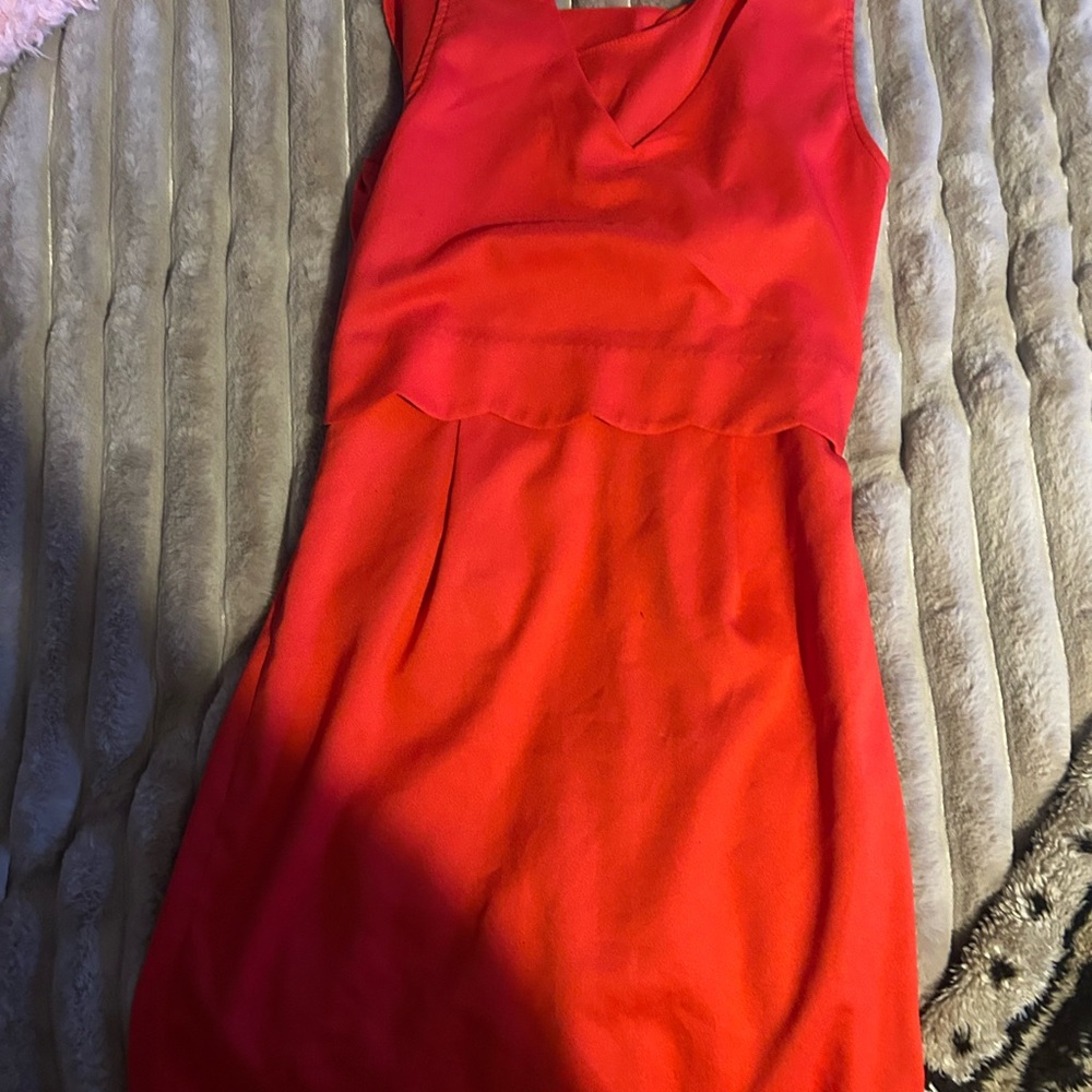 Elegant Red Sleeveless Dress
